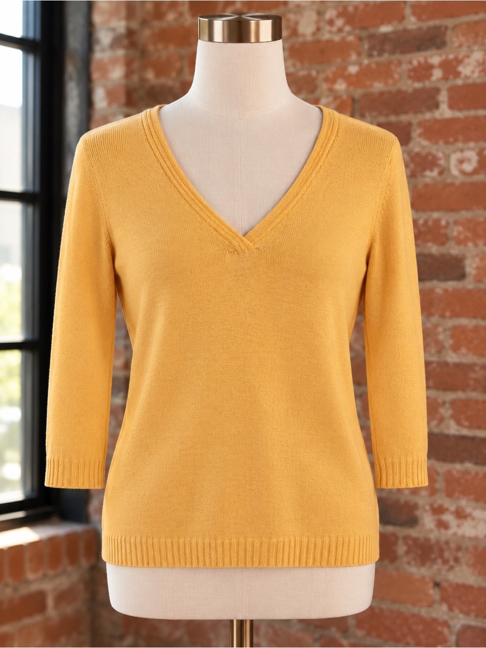 St. John Sport  Yellow Knit V-Neck Sweater 3/4 Sleeve Small